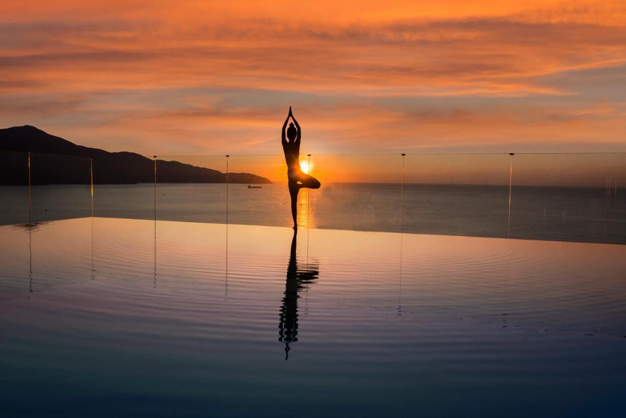 Canvas Danang Beach Hotel Экстерьер фото