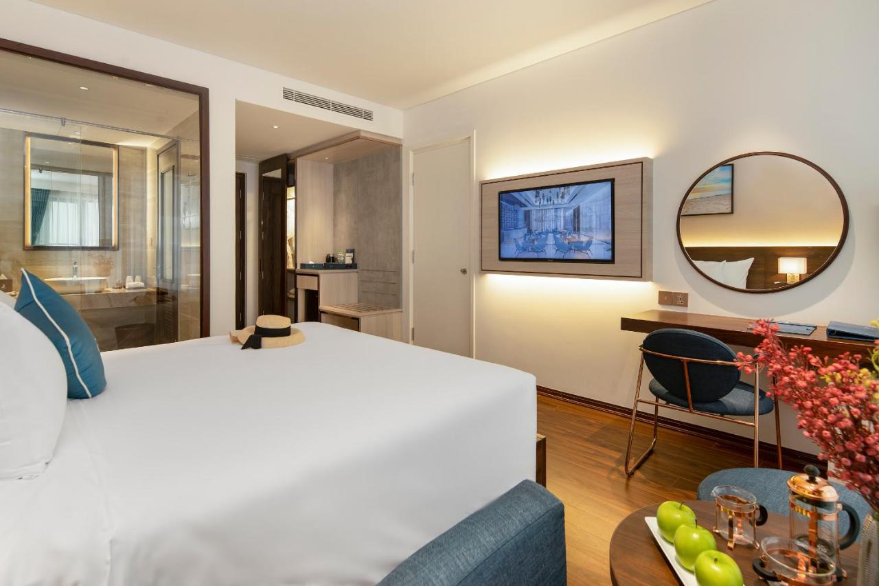Canvas Danang Beach Hotel Экстерьер фото
