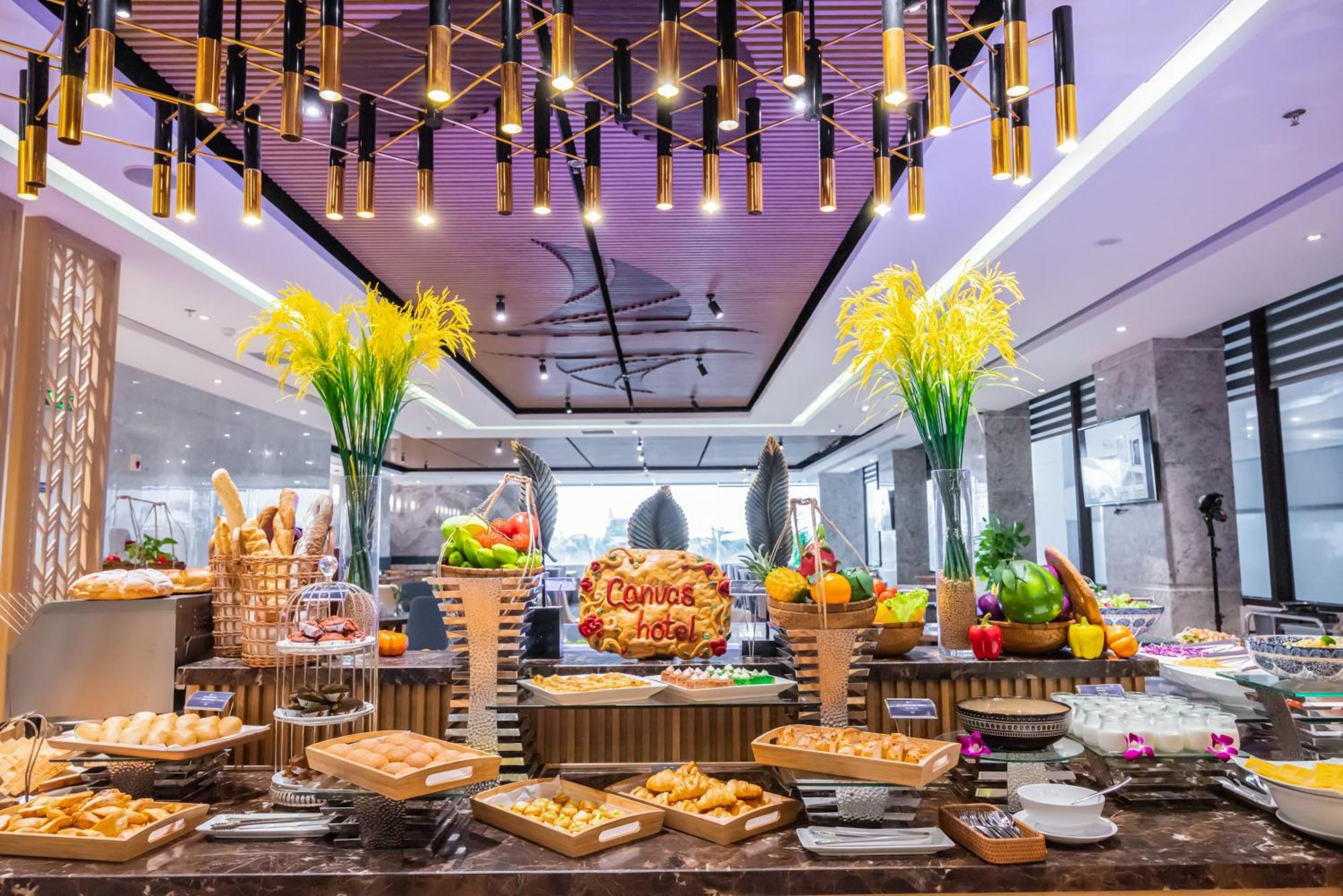 Canvas Danang Beach Hotel Экстерьер фото