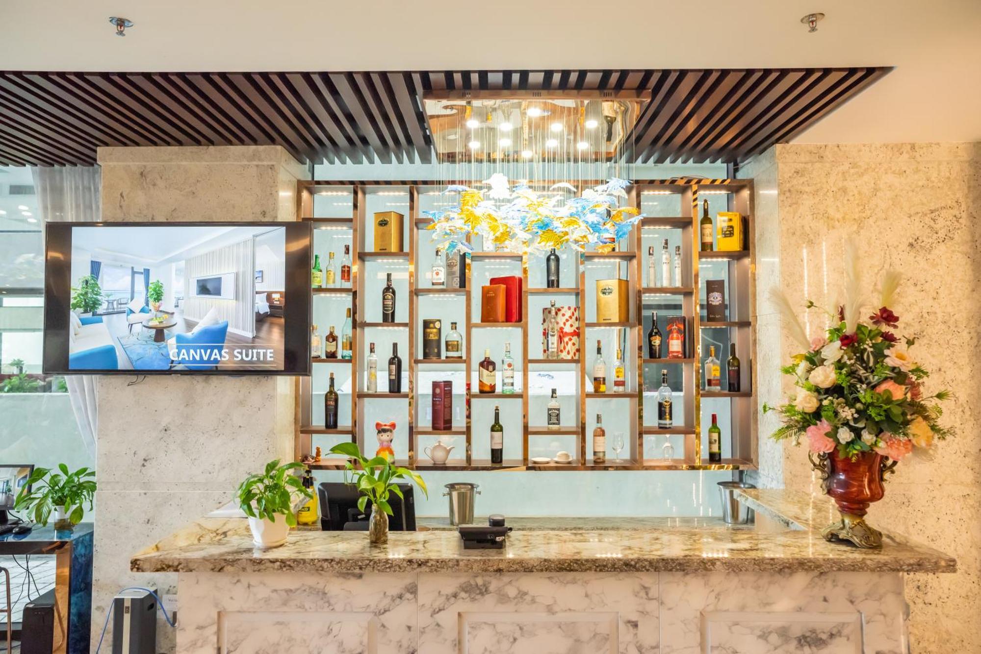 Canvas Danang Beach Hotel Экстерьер фото