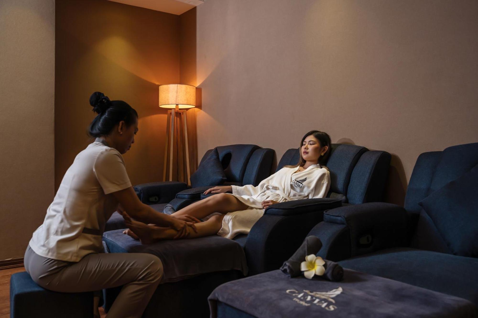 Canvas Danang Beach Hotel Экстерьер фото