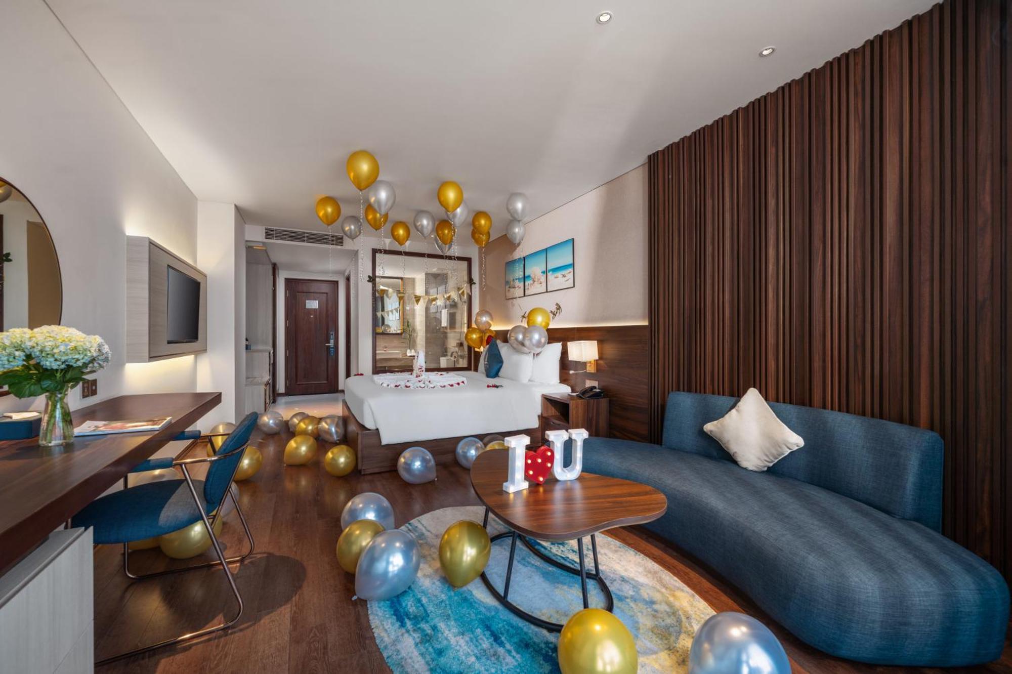 Canvas Danang Beach Hotel Экстерьер фото