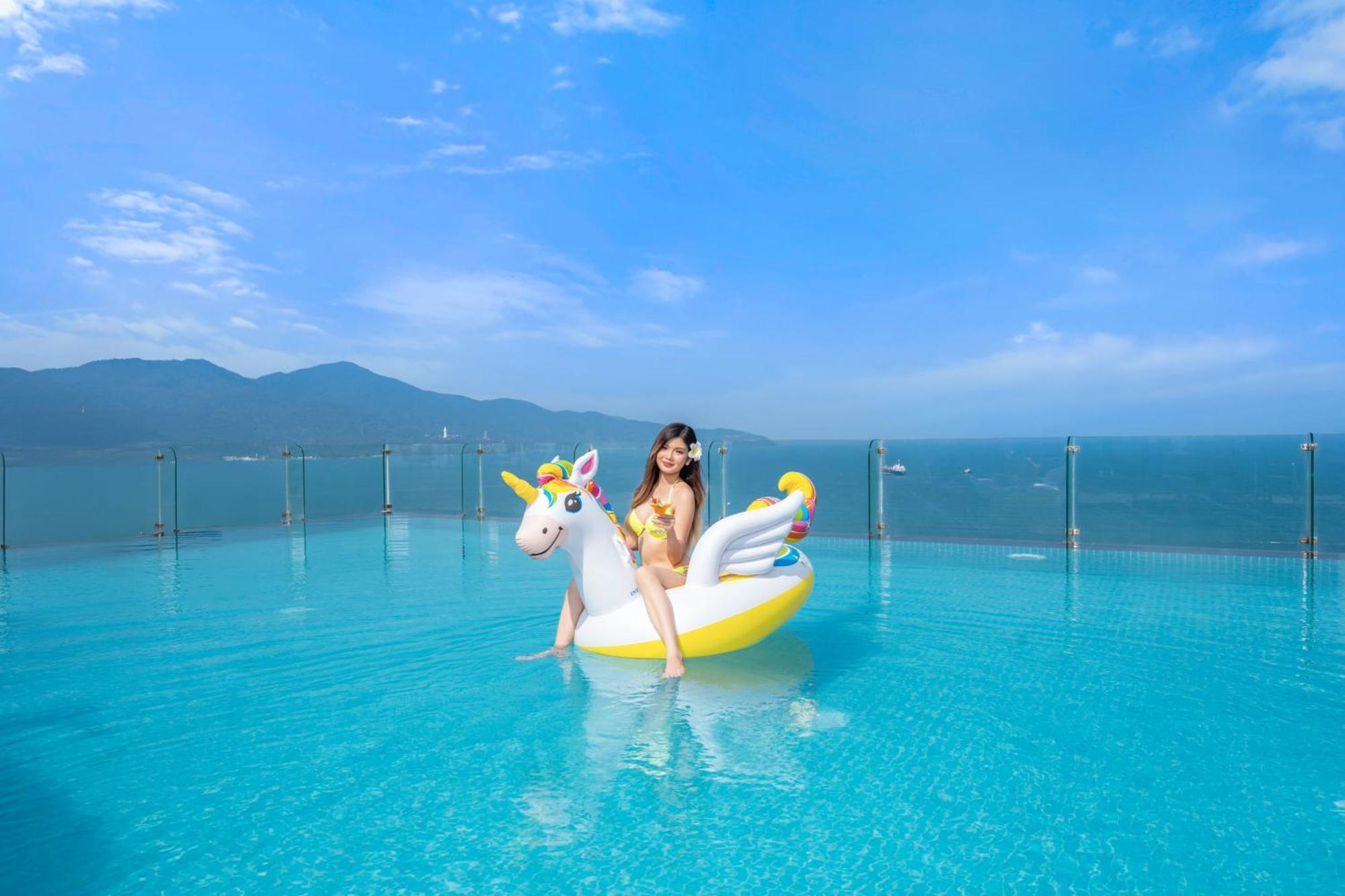 Canvas Danang Beach Hotel Экстерьер фото